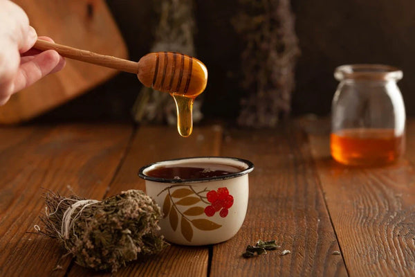 Why Doctors Are Recommending Raw Honey This Flu Season